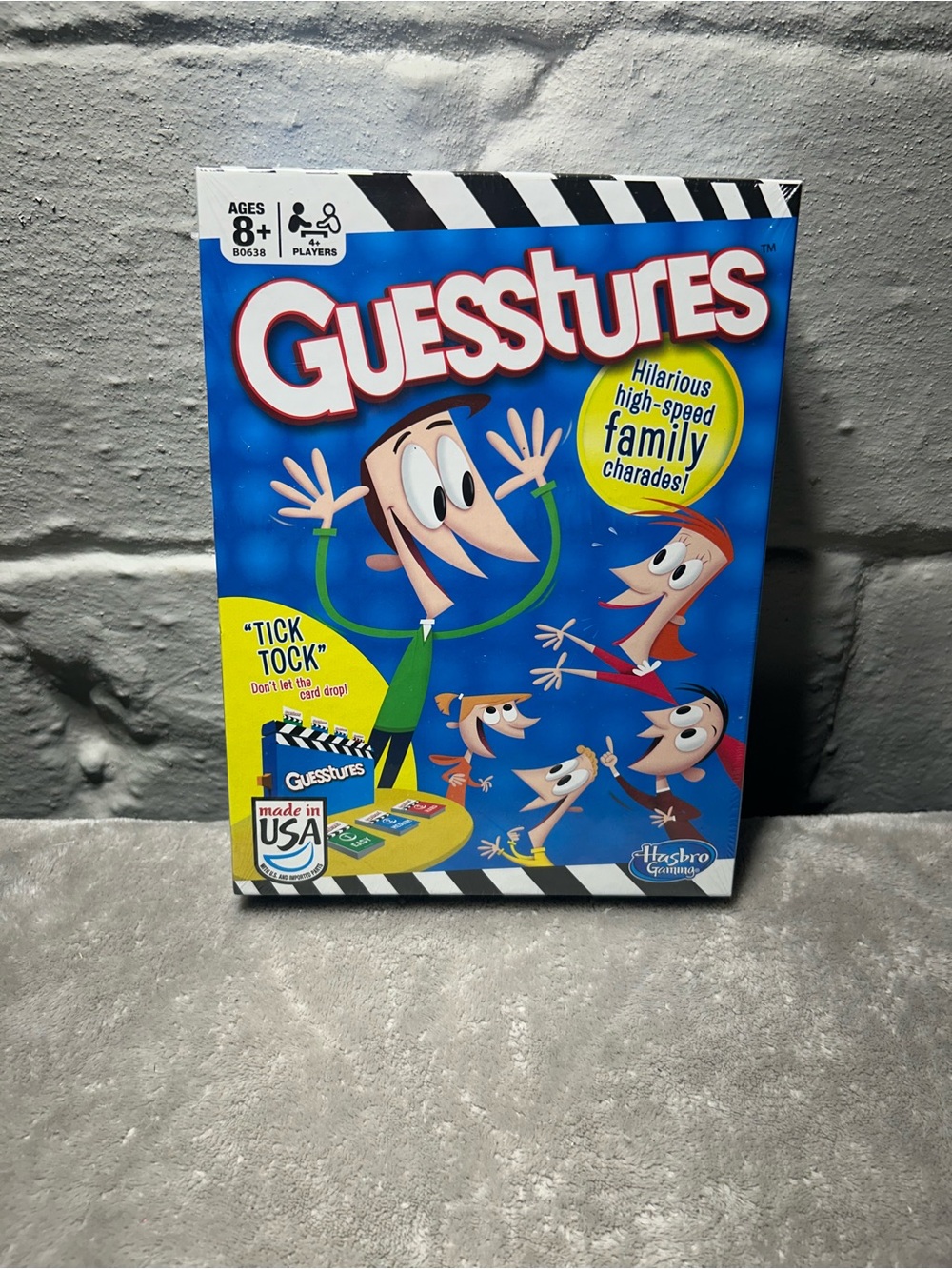 NEW Hasbro Guesstures Board Game 2014 Edition Factory Sealed NIB